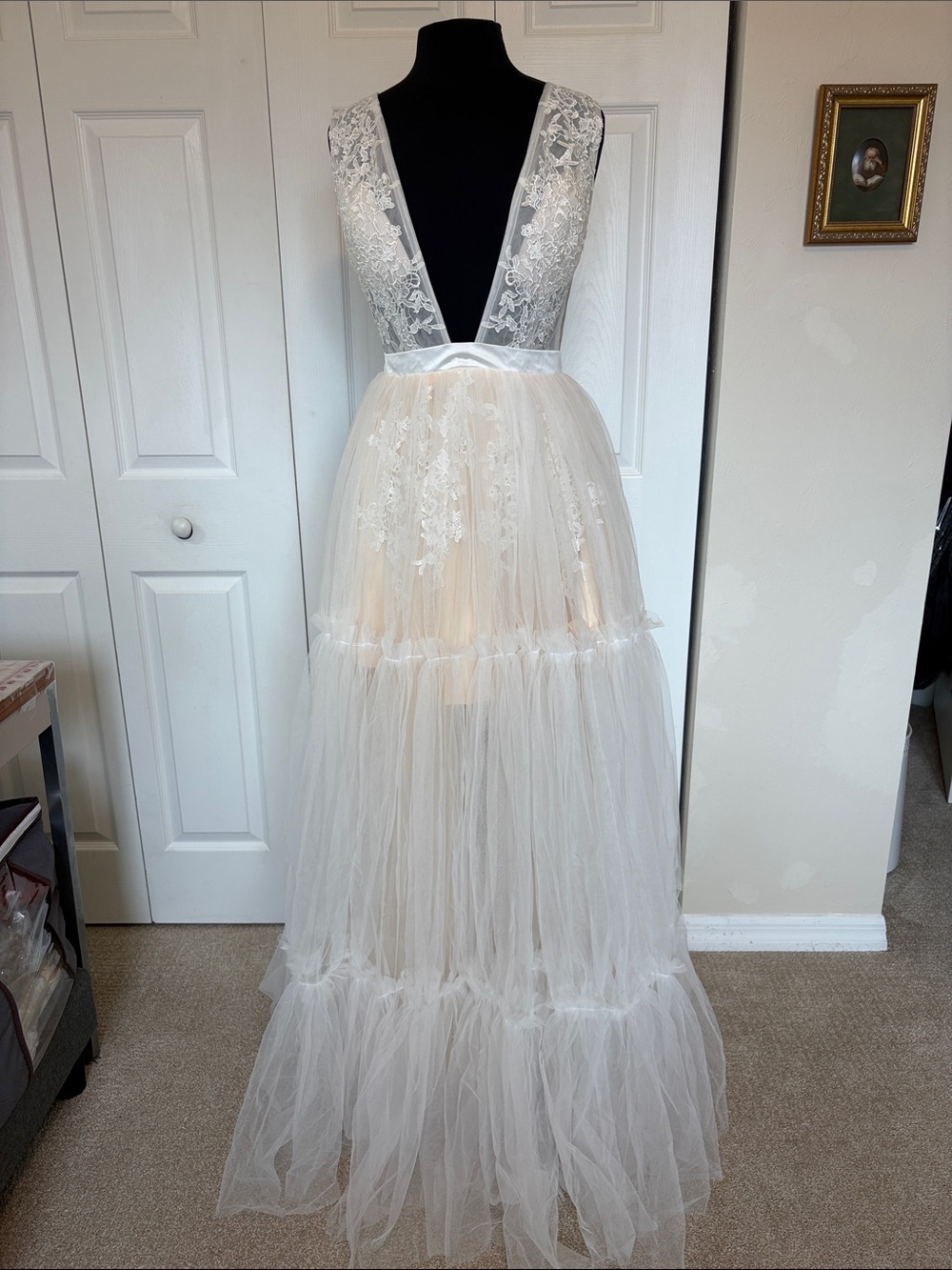 NWOT Stunning White/Ivory Floral Lace & Tulle Maxi Dress / Formal Gown. Sz L-XL.